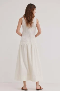 Alba. Vestido de punto combinado