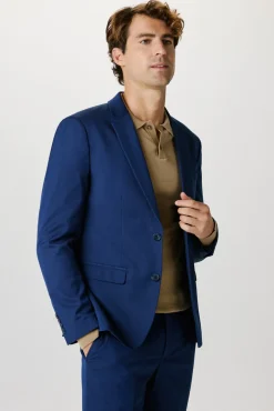 Americana de traje Slim Fit confeccionada con materiales reciclados.