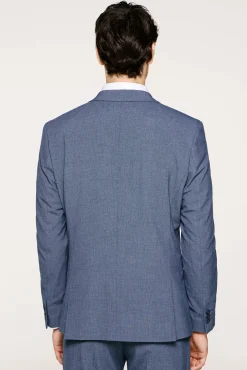 Americana Slim Fit confeccionada con materiales reciclados.