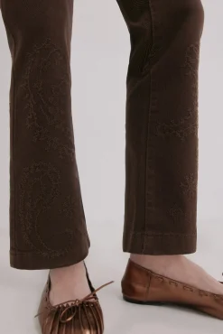 Bela. Vaqueros corte bootcut