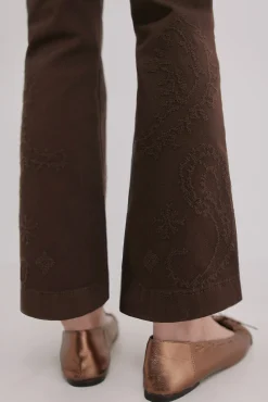 Bela. Vaqueros corte bootcut