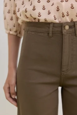Belle. Jeans tiro alto