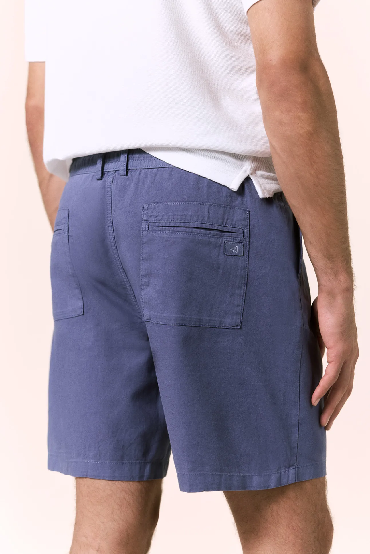Bermuda de lino con cordones