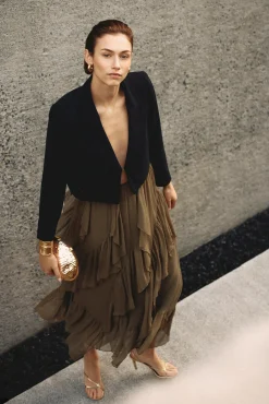 Blazer crop negra
