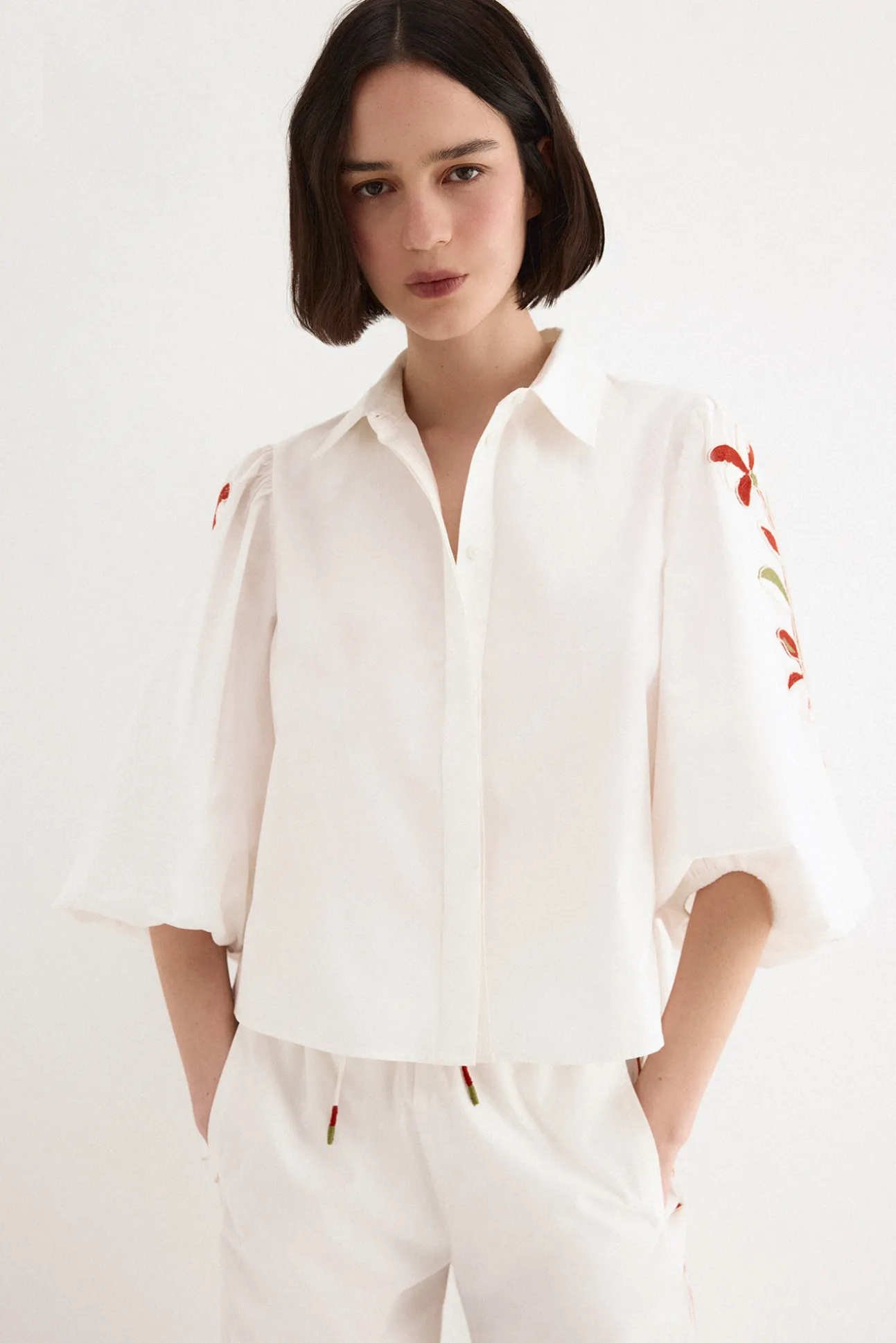 Blusa bordado floral