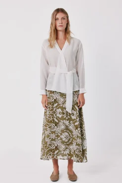 Blusa cruzada ligera