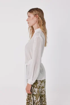 Blusa cruzada ligera