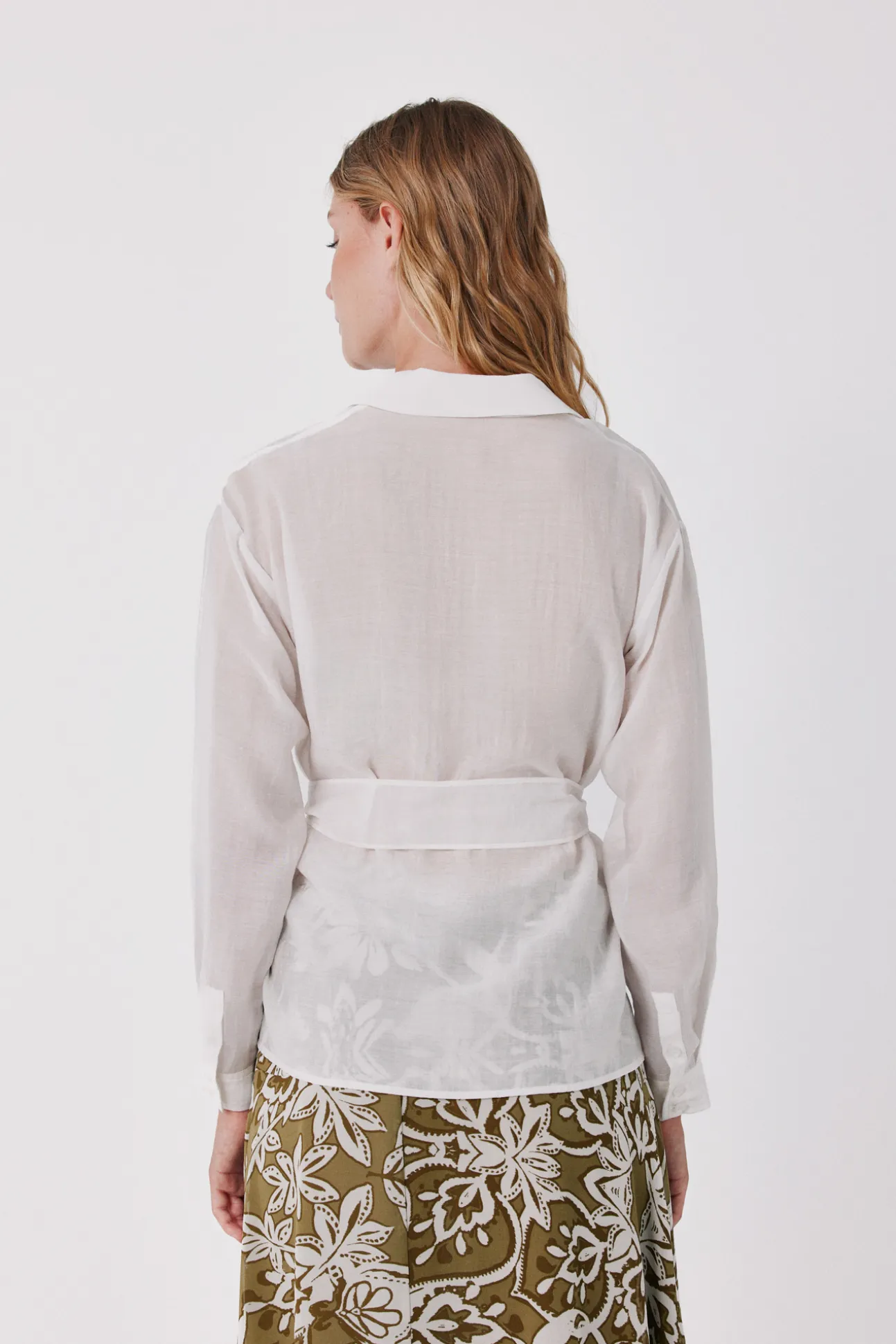 Blusa cruzada ligera