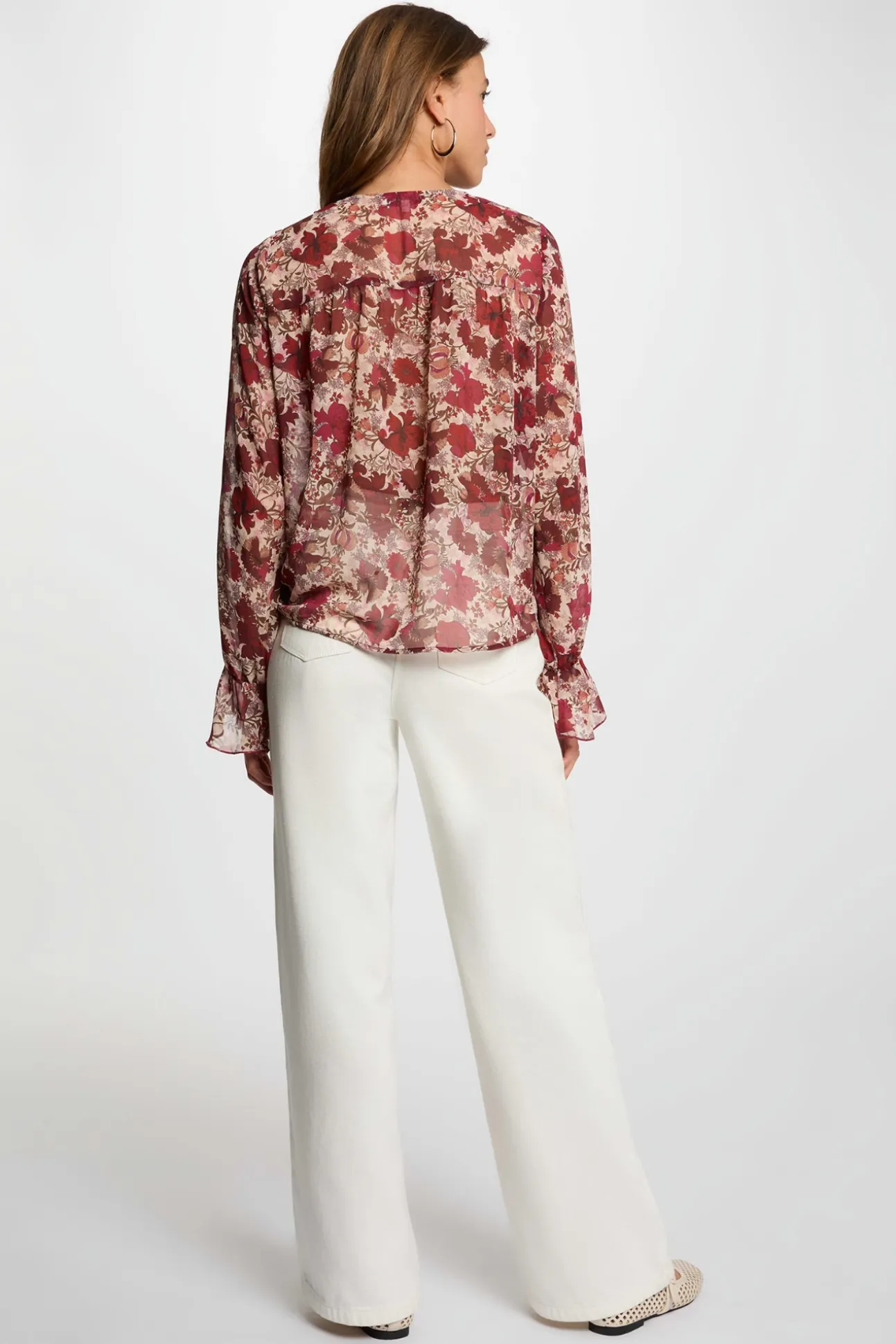 Blusa de gasa con cuello en v