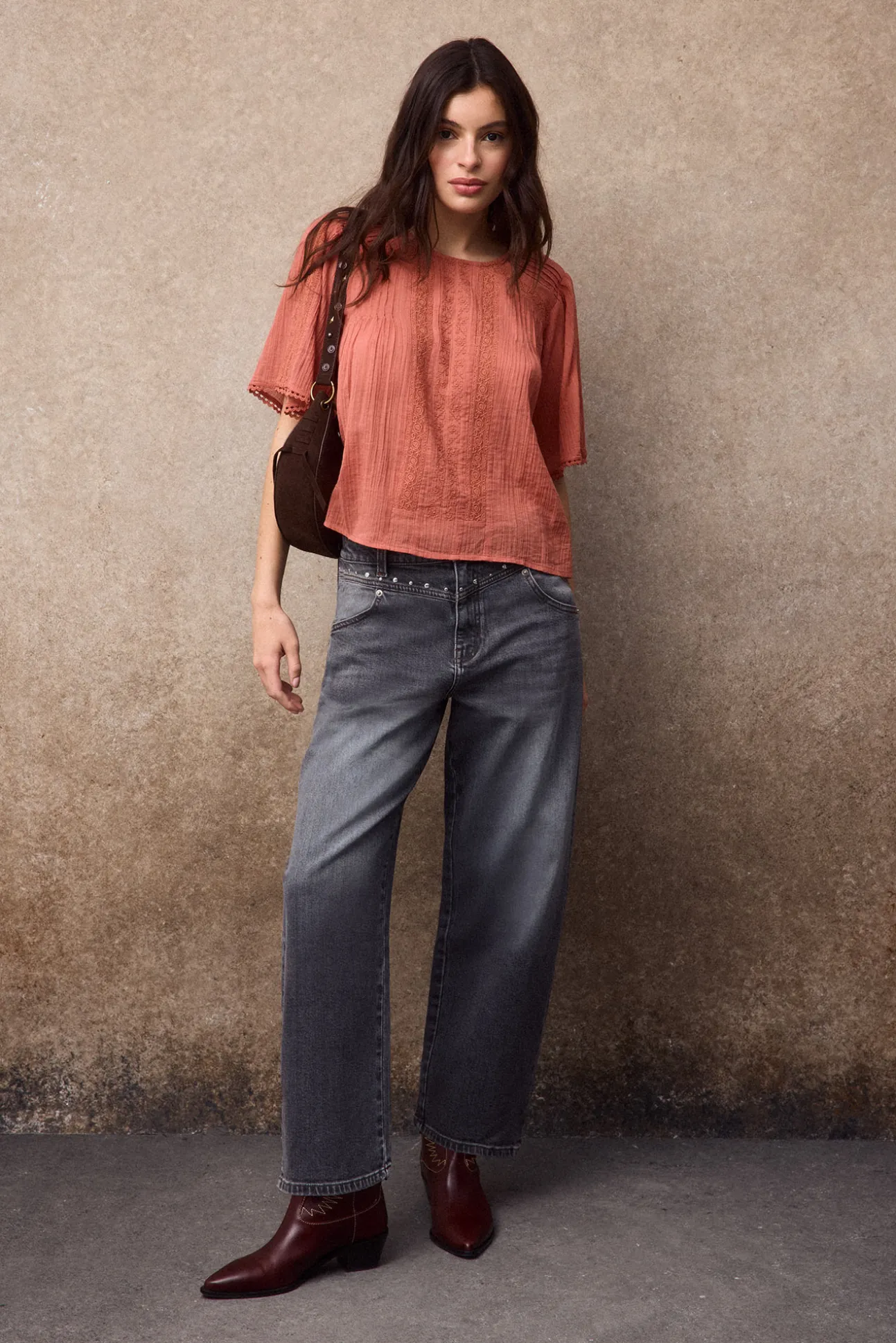 Blusa detalles encaje