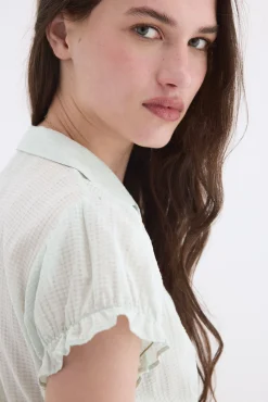 Blusa lisa engomada
