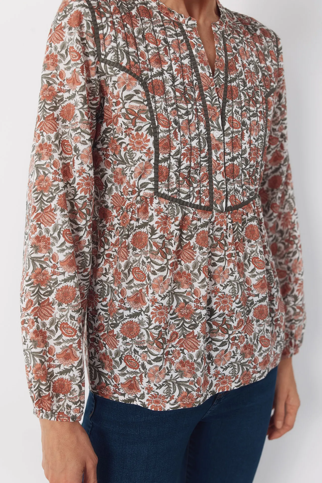 Blusa mao acolchada
