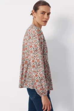 Blusa mao acolchada