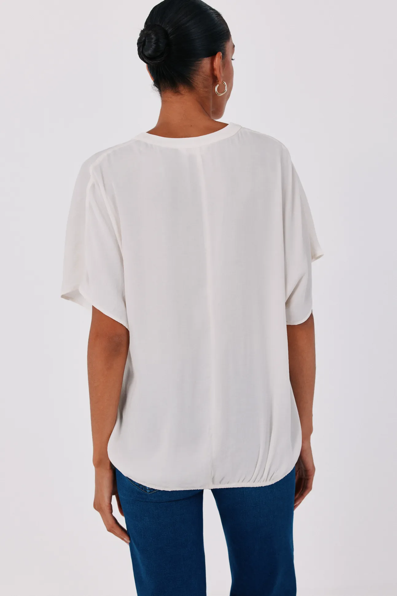 Blusa satinada manga corta