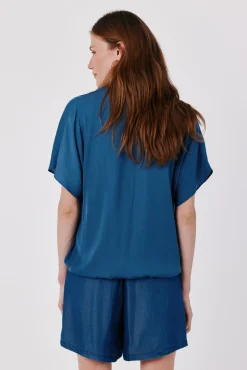 Blusa satinada manga corta