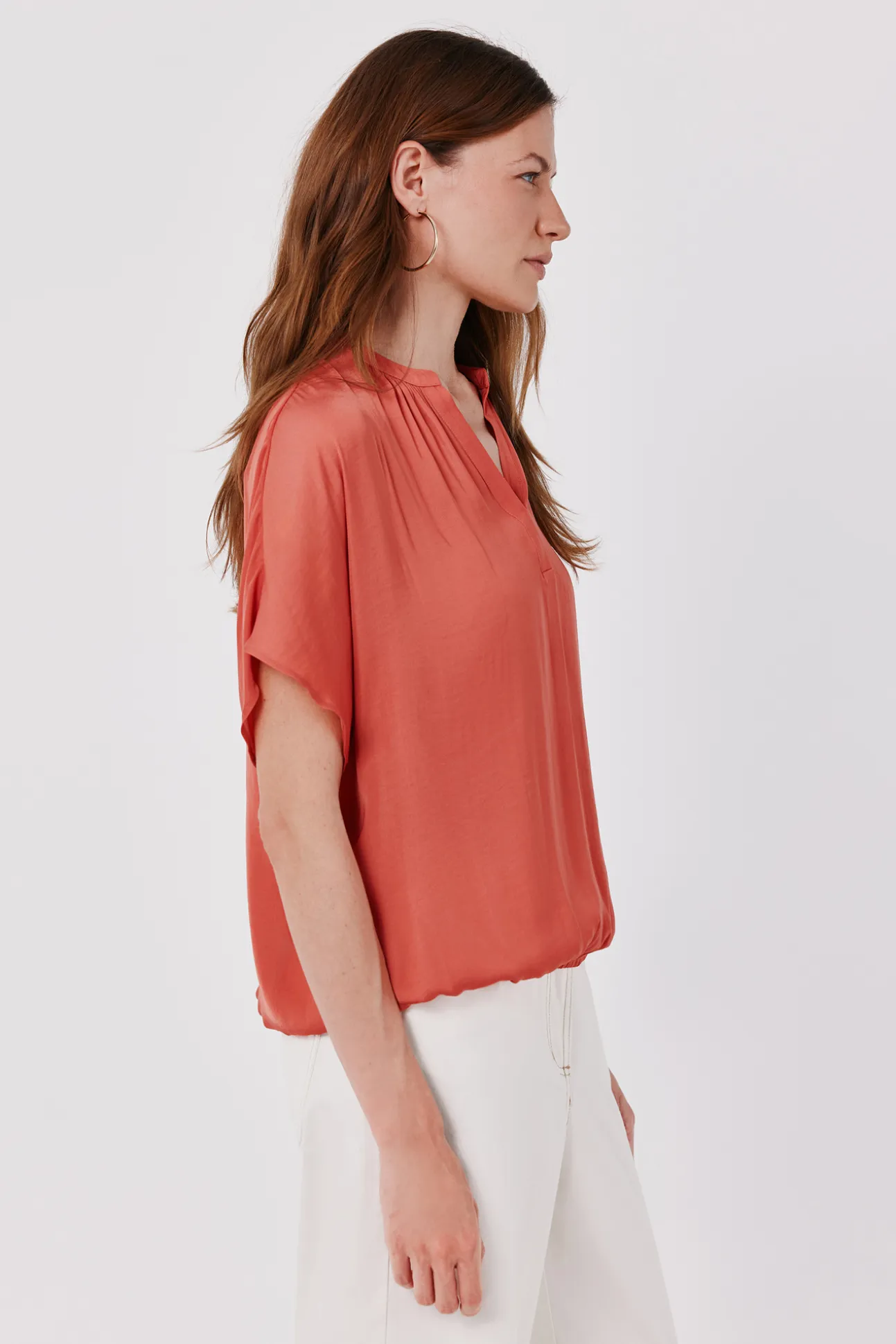 Blusa satinada manga corta