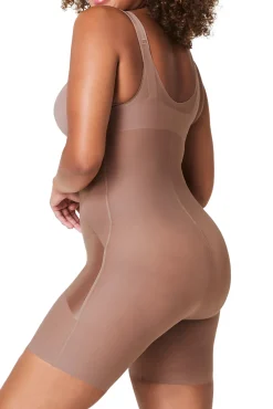 Body-pantalón moldeador escote