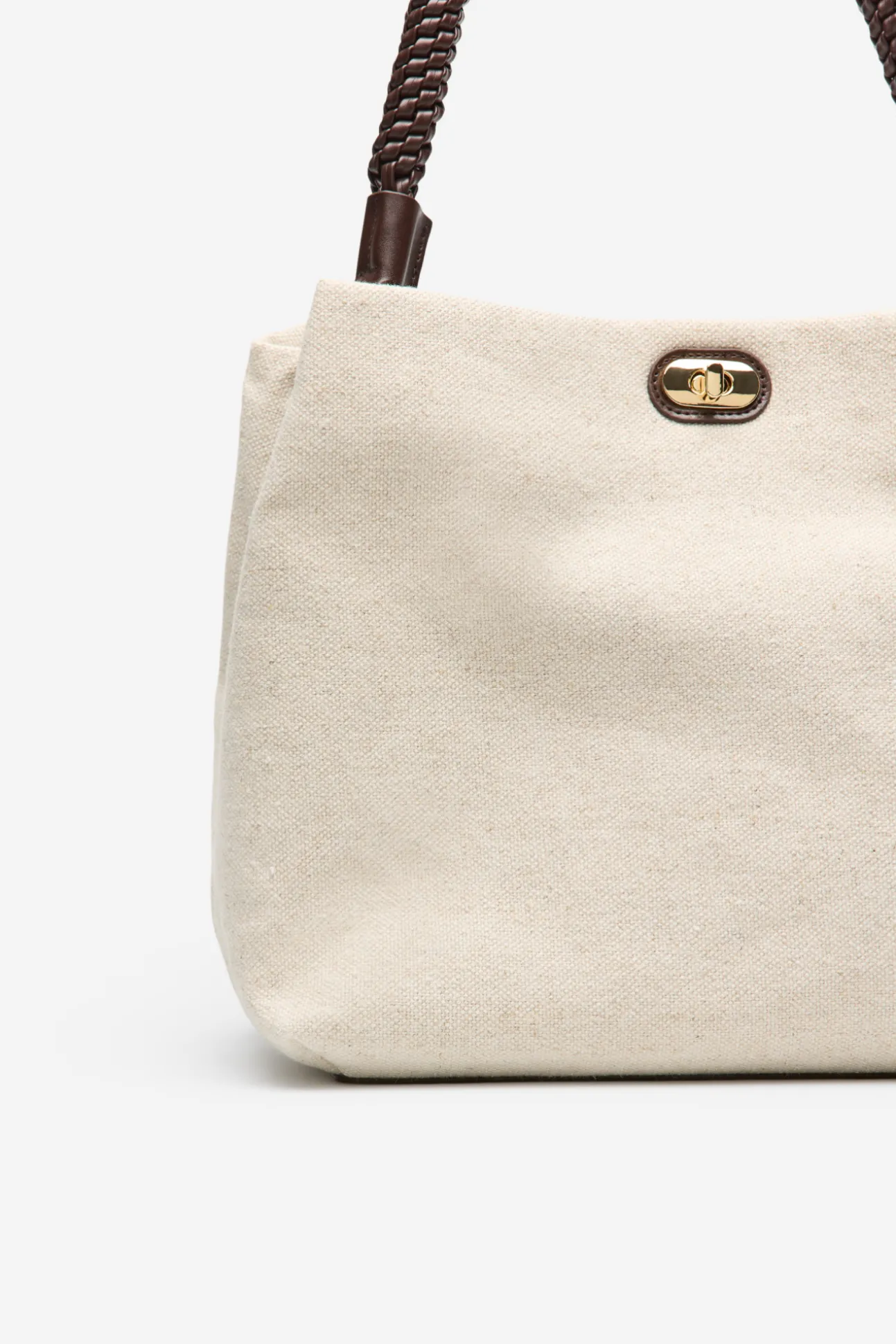 Bolso rafia asa trenzada