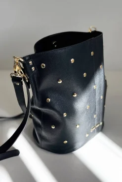 Bombonera Julieta piel y tachas