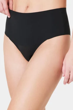 Braga brasileña moldeadora invisible SPANXsupersmooth™ Undie-tectable®