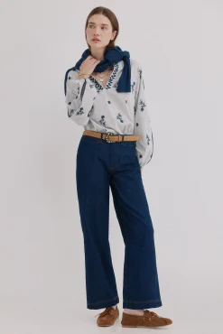 Bridget. Vaqueros rectos