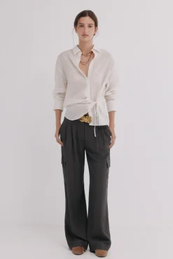 Cala. Camisa fruncido