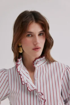 Camila. Blusa romántica