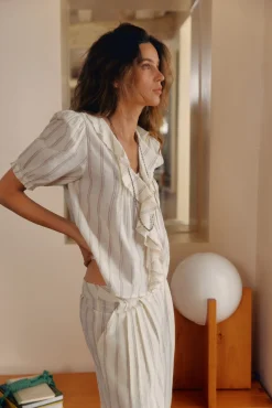 Camille. Blusa bordada