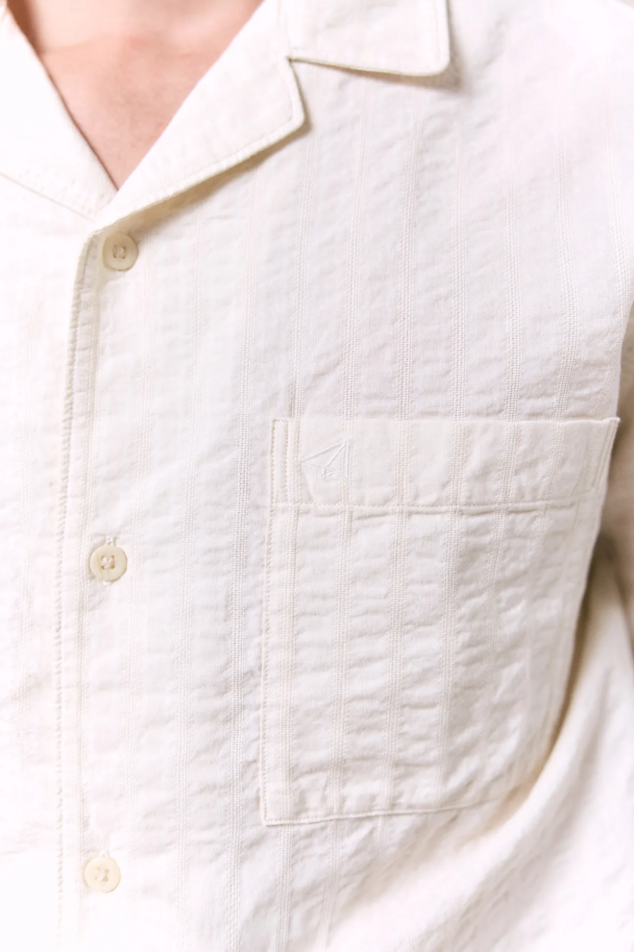 Camisa estructura lisa manga corta