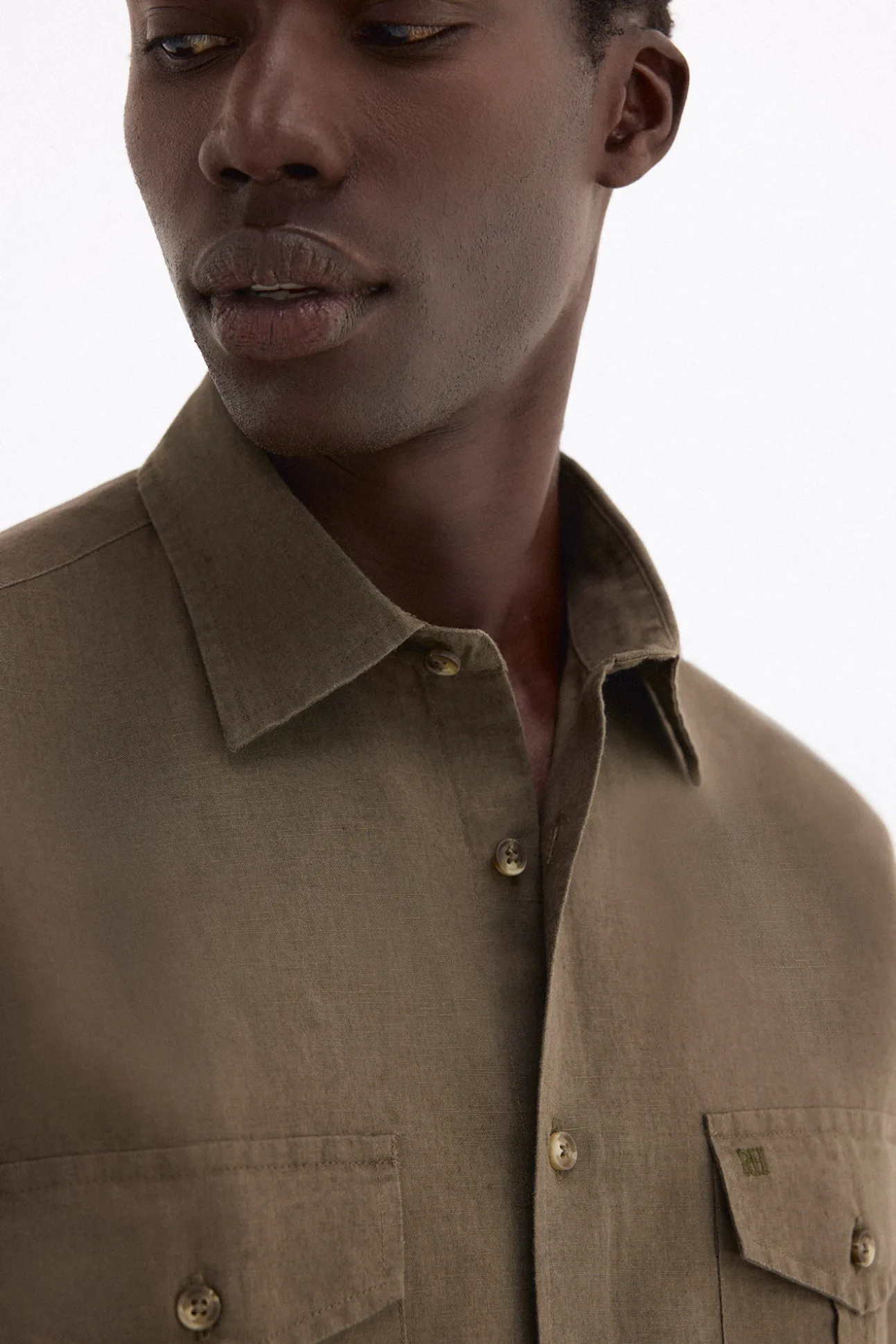 Camisa lino manga corta bolsillos