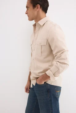 Camisa lisa twill bolsillos
