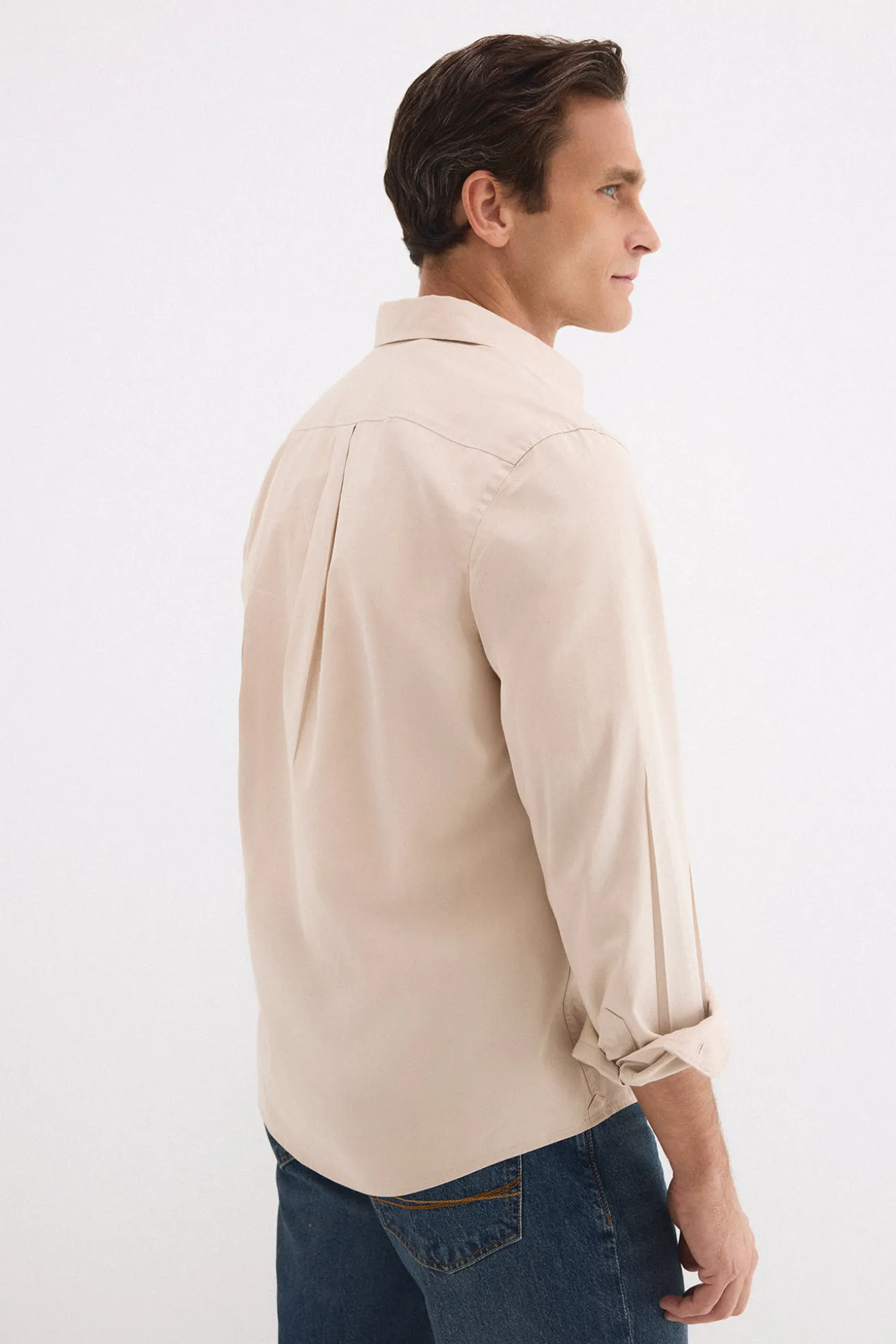 Camisa lisa twill bolsillos