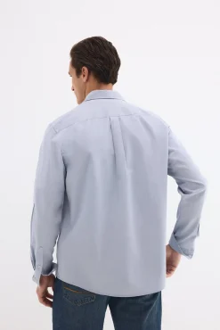 Camisa lisa twill bolsillos