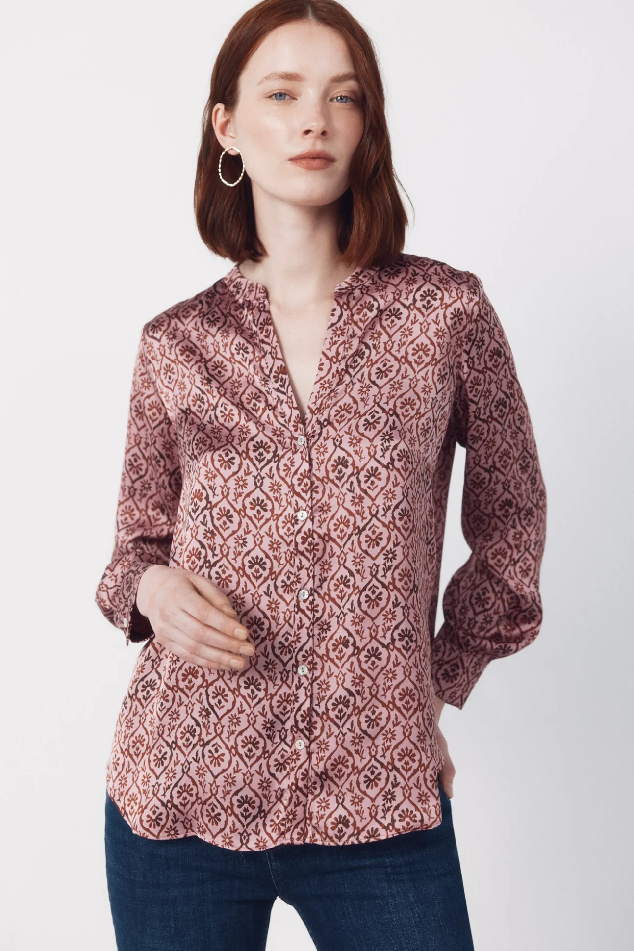Camisa mao satinada estampada