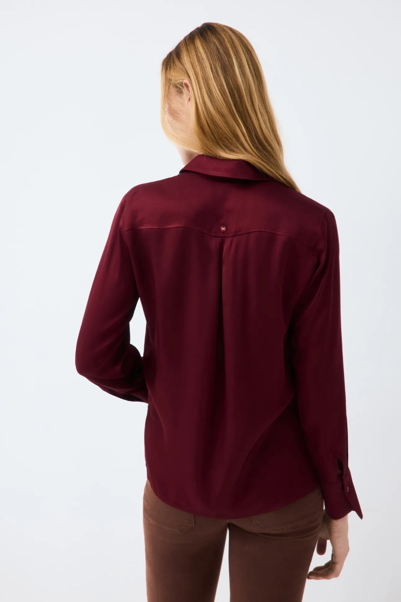 Camisa satén básica