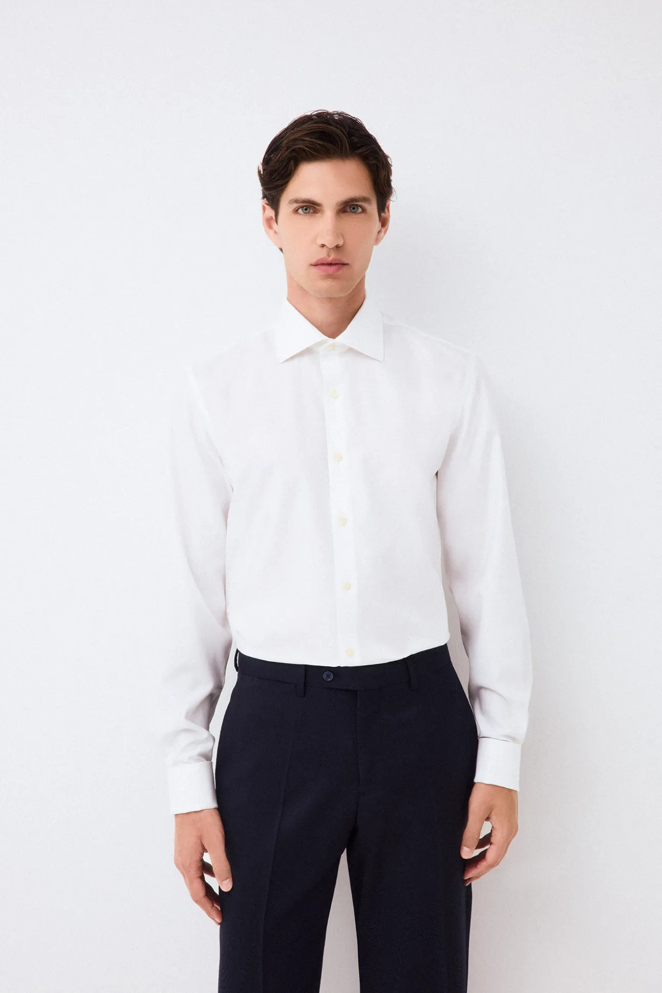 Camisa vestir lisa non iron + antimanchas puño gemelo