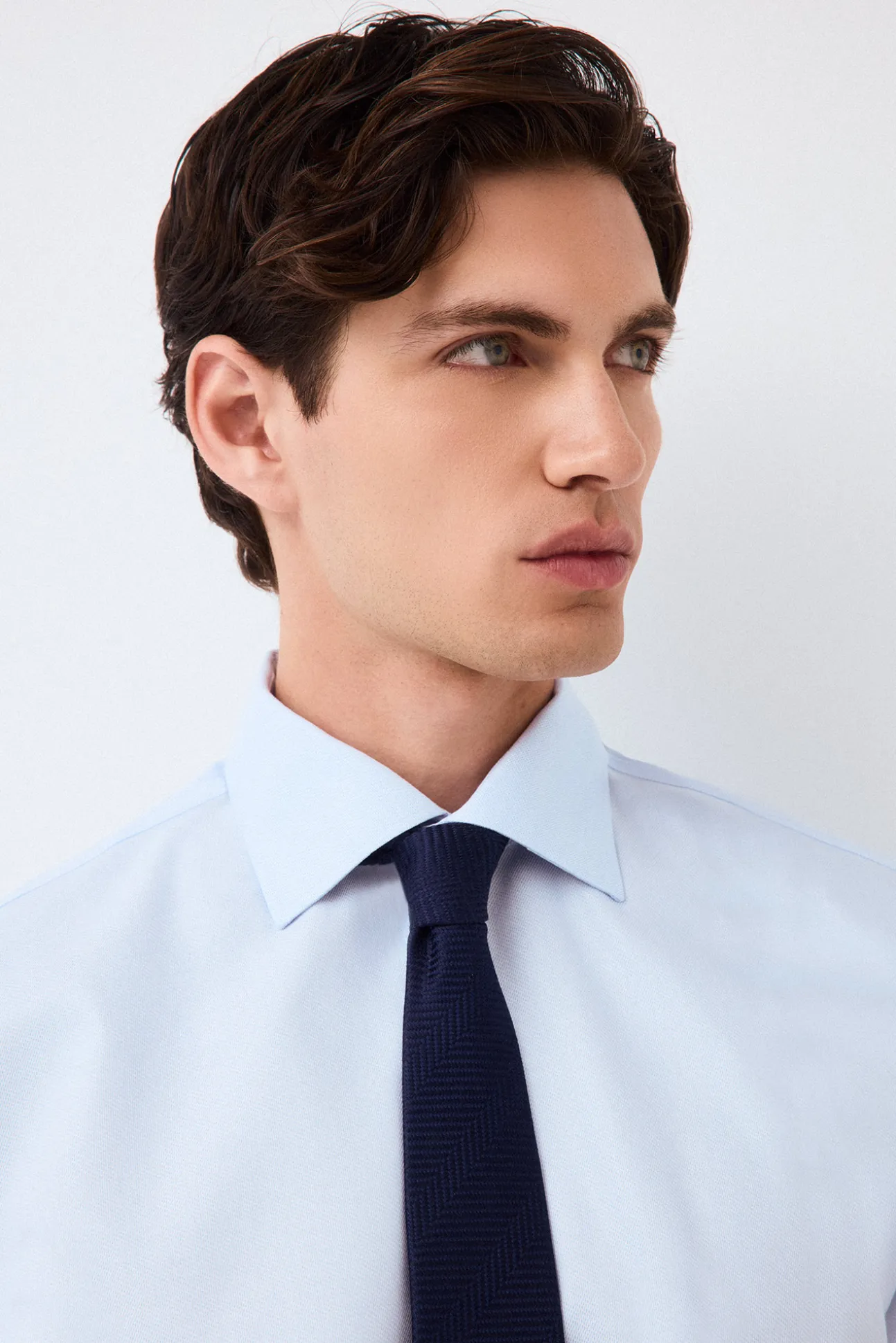 Camisa vestir lisa non iron + antimanchas puño gemelo