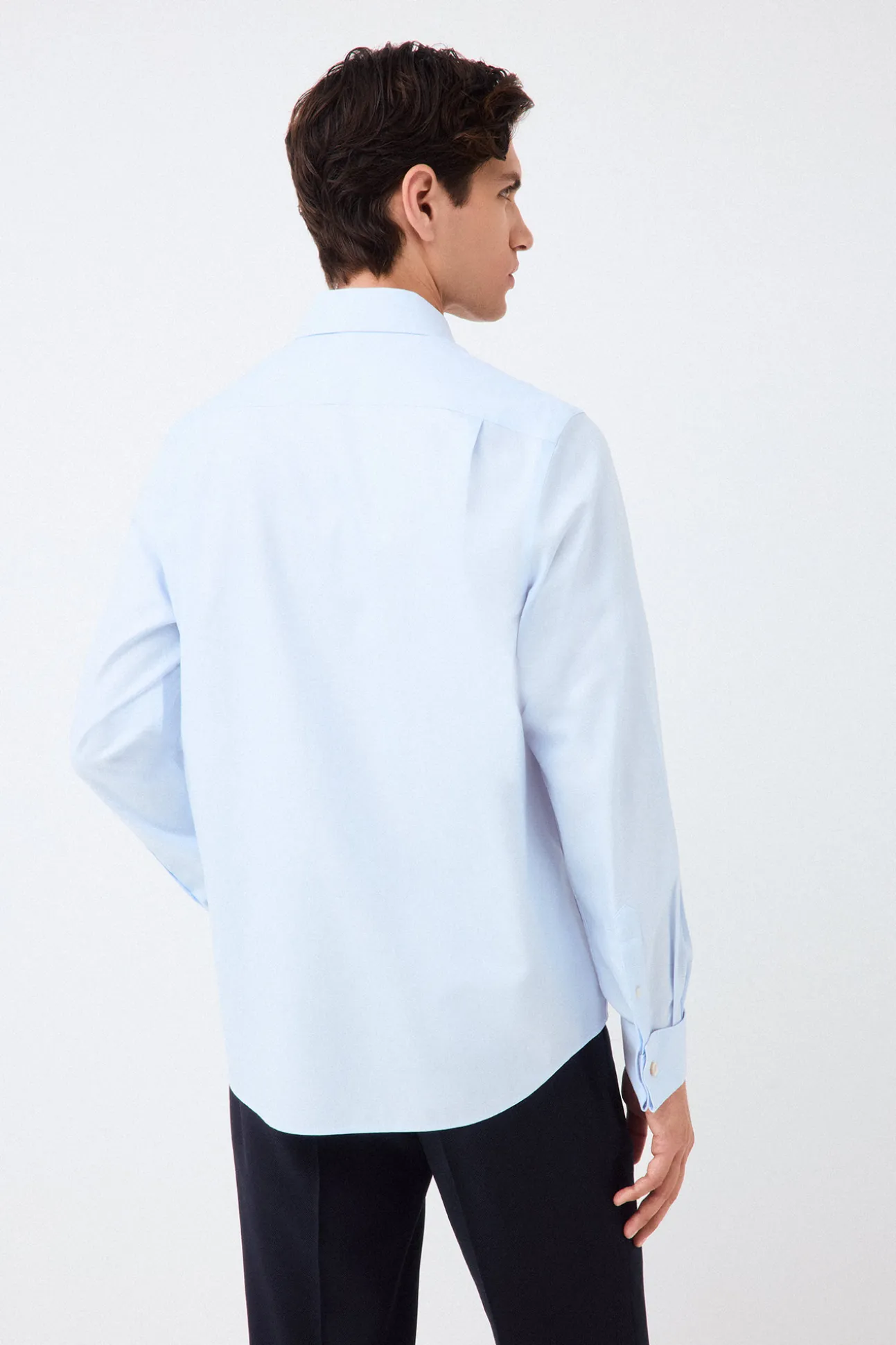 Camisa vestir lisa non iron + antimanchas puño gemelo