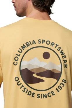 Camiseta con estampado de naturaleza en la espalda