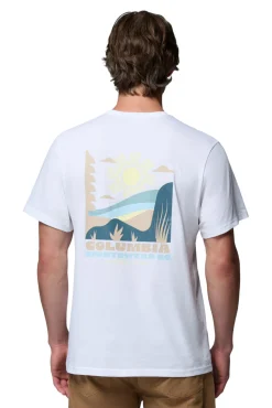Camiseta con estampado de naturaleza en la espalda