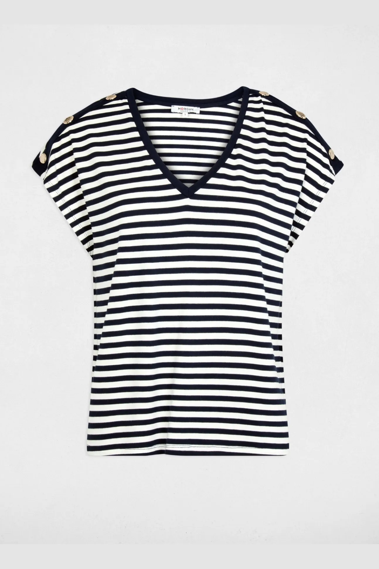 Camiseta de rayas con cuello v