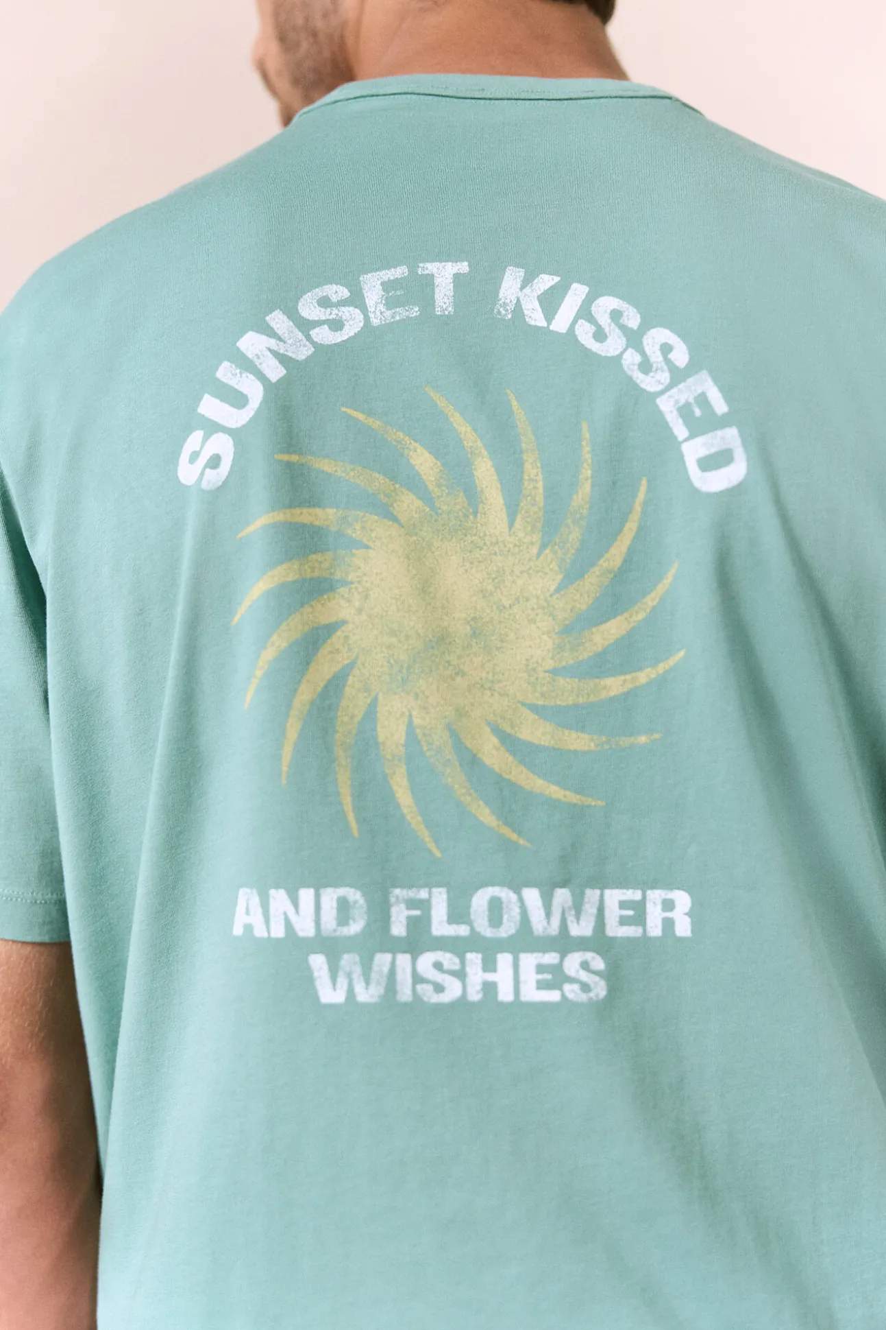 Camiseta gráfica lavada