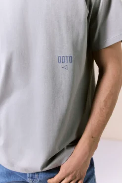 Camiseta lavada con logo