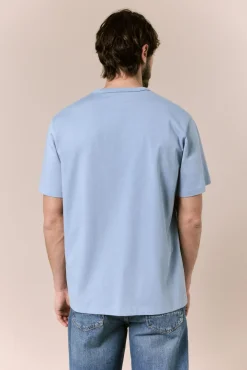 Camiseta lavada con logo