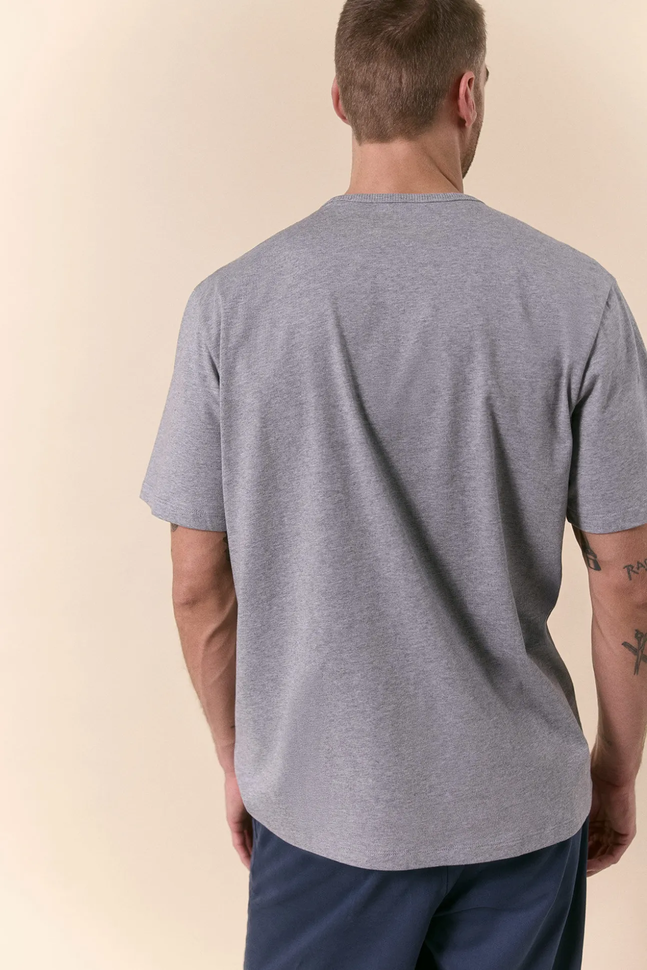 Camiseta lavada manga corta