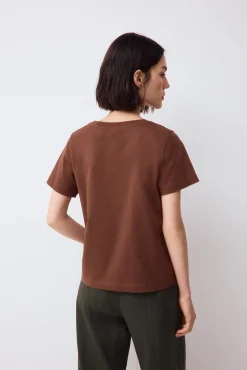 Camiseta logo print con studs