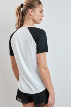 Camiseta manga corta blanca contraste