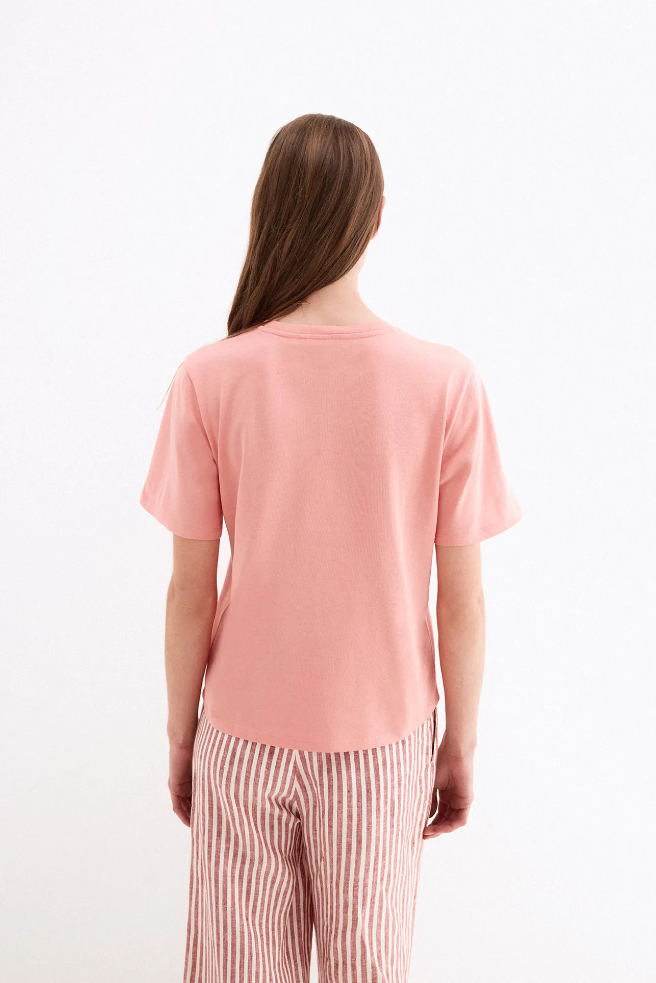 Camiseta manga corta con estampado frontal