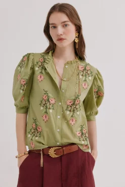 Capri. Blusa bordado floral