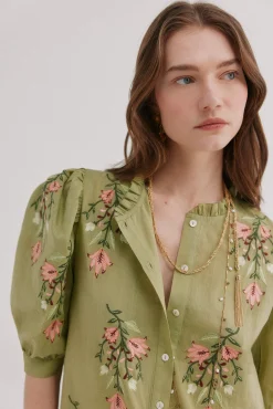 Capri. Blusa bordado floral
